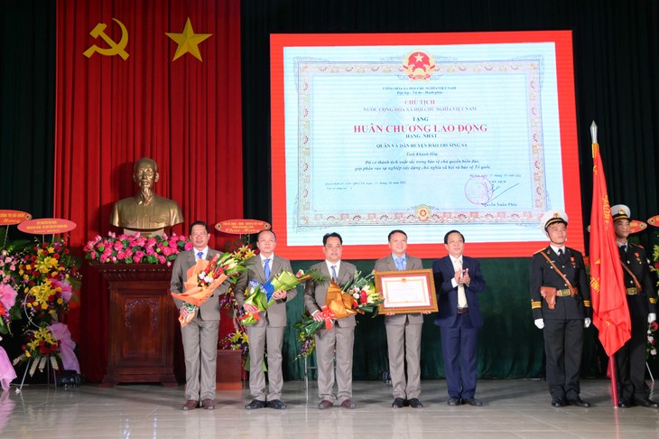 Truong Sa, un futur centre économique et culturel maritime du Vietnam - ảnh 1