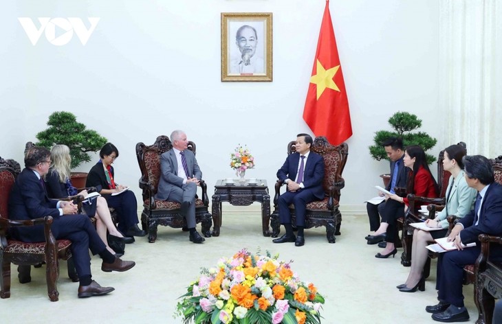 Warburg Pincus (États-Unis) souhaite accroître son investissement au Vietnam - ảnh 1