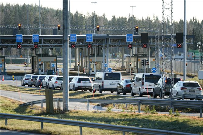 La Finlande rouvre une partie de sa frontière avec la Russie - ảnh 1