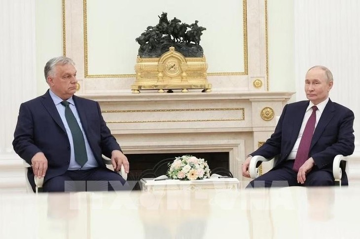 Le Premier ministre hongrois rencontre le président russe à Moscou - ảnh 1