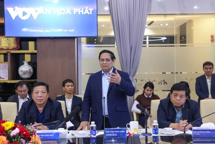 Pham Minh Chinh exhorte Hoa Phat à contribuer à renforcer l'industrie sidérurgique nationale - ảnh 1