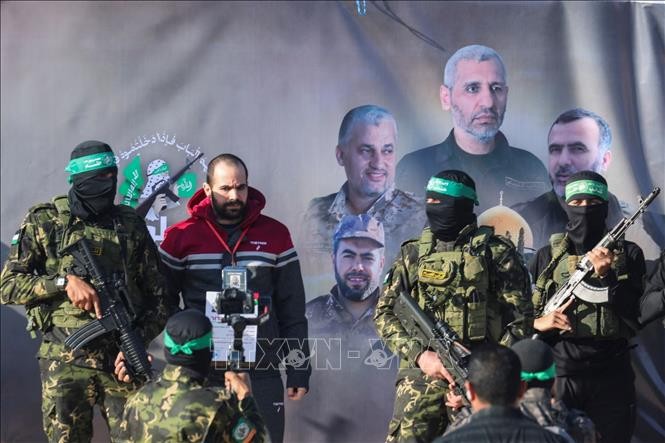 Le Hamas s’engage à libérer trois otages israéliens - ảnh 1