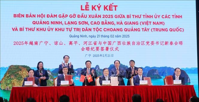 Rencontre printanière entre les provinces frontalières du Vietnam et la région autonome Zhuang du Guangxi - ảnh 2