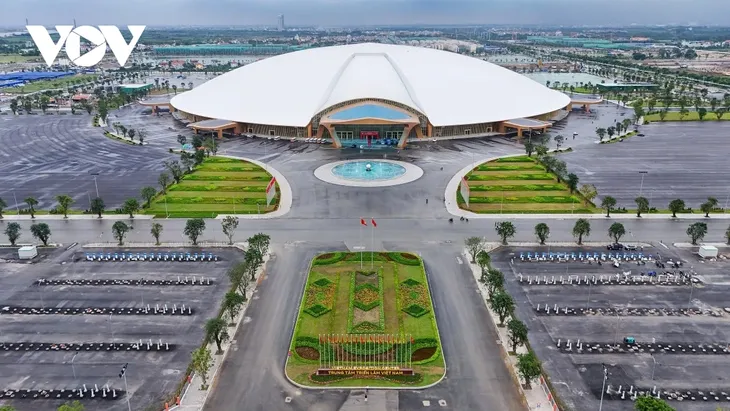 Infrastructures, autoroutes, ponts: le Vietnam accélère son essor - ảnh 2