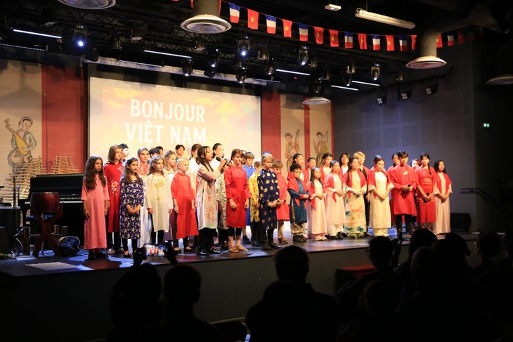 Le festival Bonjour Vietnam, un Vietnam vivant au cœur de Paris - ảnh 4