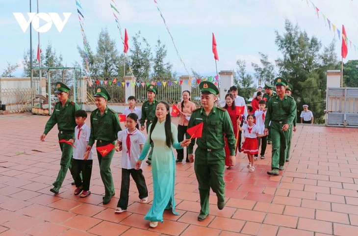 Rentrée scolaire: une ambiance festive à travers tout le pays - ảnh 1