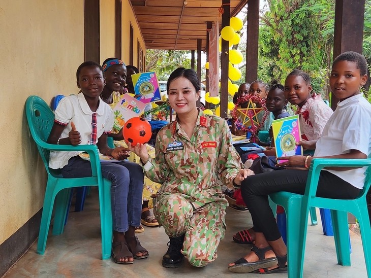 La fête de la mi-automne vietnamienne célébrée à Bangui - ảnh 1
