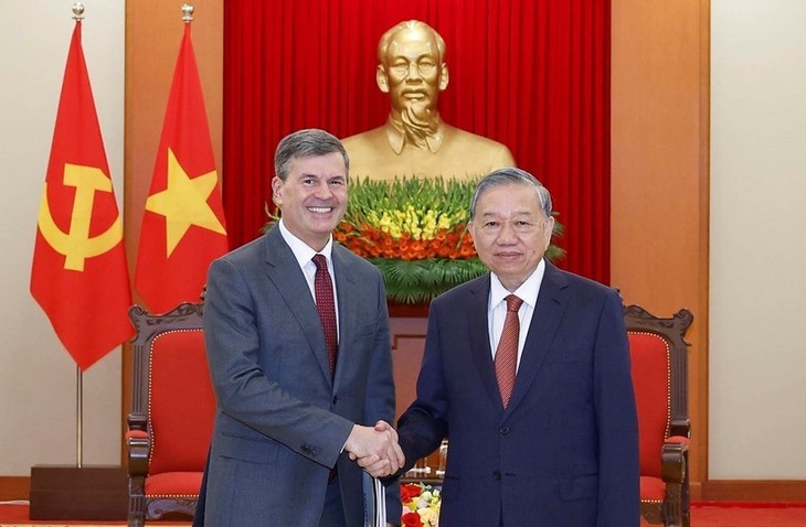 Coopération Vietnam-Russie en formation politique - ảnh 1
