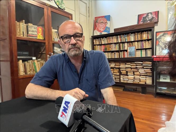 Le Vietnam reste ferme sur la voie du Renouveau et surmonte avec assurance les défis - ảnh 1