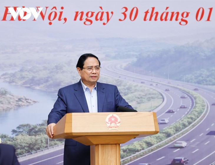 Pham Minh Chinh à la 23ᵉ réunion de la Direction nationale chargée des grands projets d’infrastructures de transport - ảnh 2