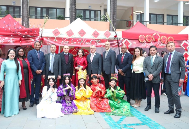 Le Têt vietnamien et le chemin de l’intégration culturelle dans la nouvelle ère - ảnh 3