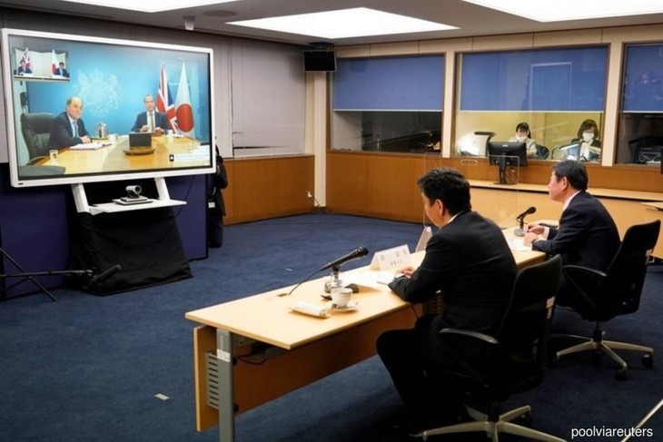 Япония и Великобритания выразили озабоченность в связи с ситуацией в Восточном и Восточно-Китайском морях - ảnh 1