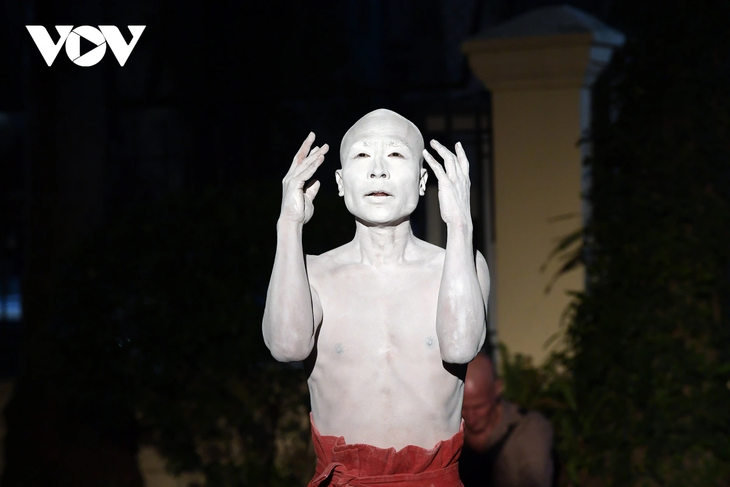 Butoh - Nghệ thuật khám phá chuyển động cơ thể độc đáo của Nhật Bản - ảnh 8