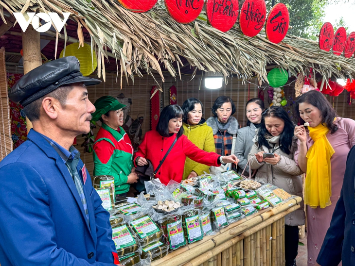 Độc đáo phong tục “ăn Tết lại” tại làng nghề giò chả Ước Lễ - ảnh 8