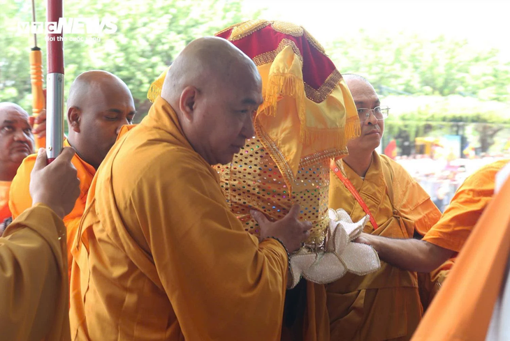 Cung nghinh Xá lợi Đức Phật lên đỉnh núi Bà Đen, Tây Ninh - ảnh 3