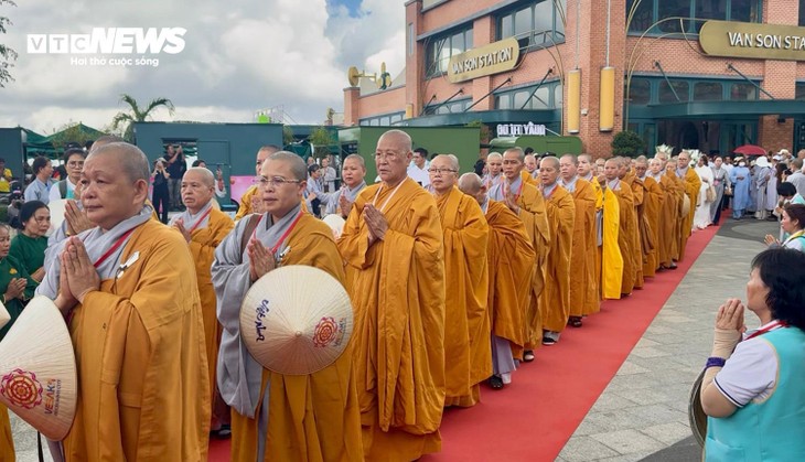 Cung nghinh Xá lợi Đức Phật lên đỉnh núi Bà Đen, Tây Ninh - ảnh 5