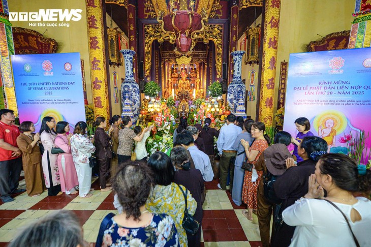 Ngôi chùa hơn 500 năm tuổi ở Hà Nội trước giờ cung nghinh xá lợi Đức Phật - ảnh 12