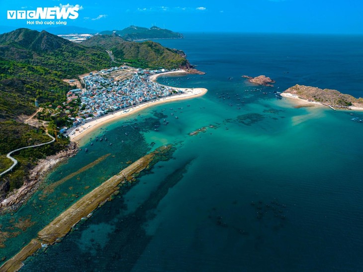 Cận cảnh con đường đi bộ xuyên biển