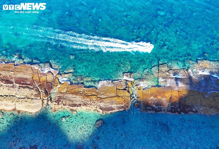 Cận cảnh con đường đi bộ xuyên biển