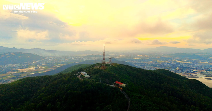 Khám phá Vũng Chua -