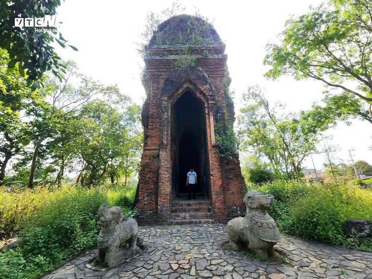 Tháp Chăm nghìn năm tuổi có kiến trúc độc nhất vô nhị ở Quảng Nam - ảnh 8