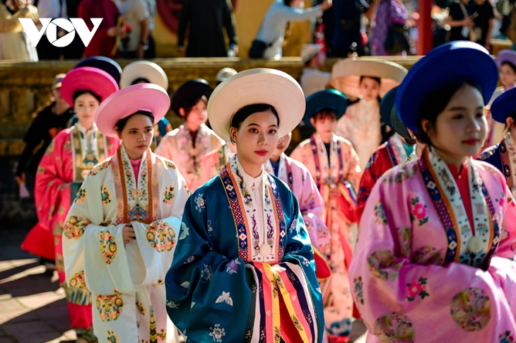 Việt phong hội tụ: Cuộc diễu hành Việt phục lớn nhất tại Huế - ảnh 5