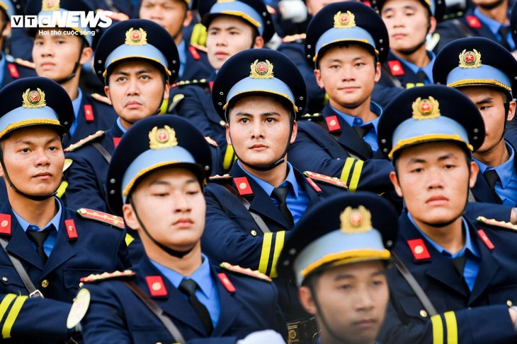 Bước chân thép giữa nắng lửa của nữ đặc nhiệm trước lễ diễu binh 2/9 - ảnh 3