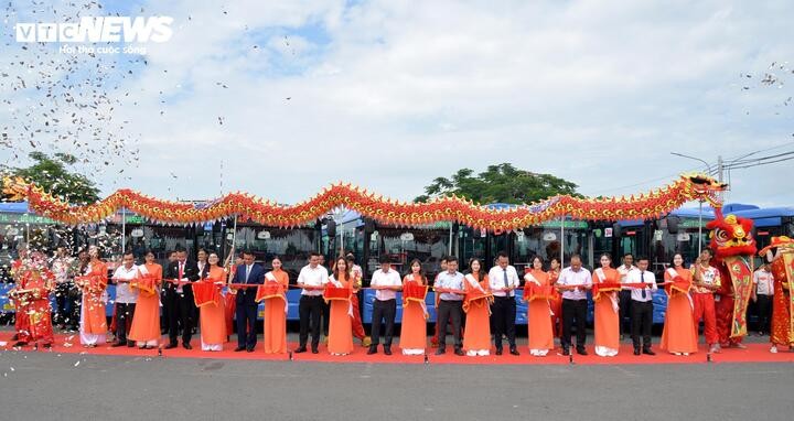 TP. Hồ Chí Minh vận hành 27 tuyến xe buýt điện từ 01/8 - ảnh 1