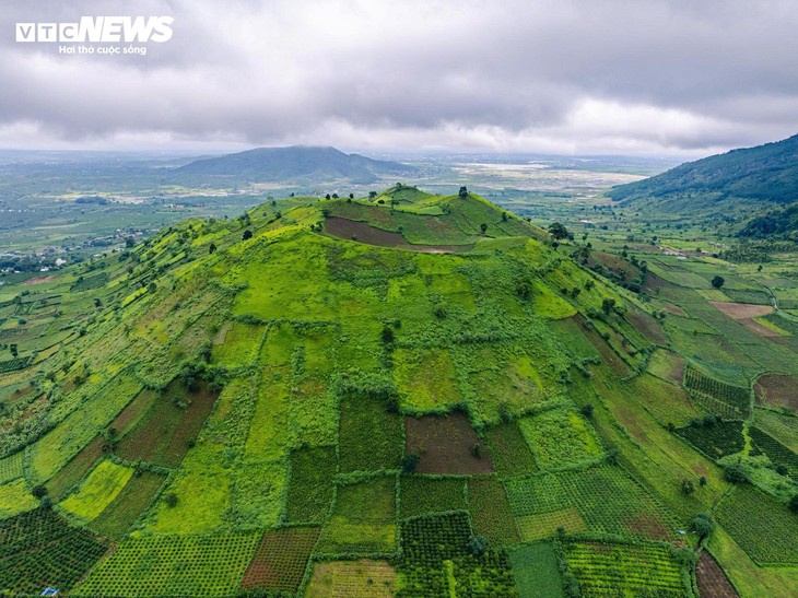 Chiêm ngưỡng núi lửa Chư Đăng Ya triệu năm tuổi ở Gia Lai - ảnh 3