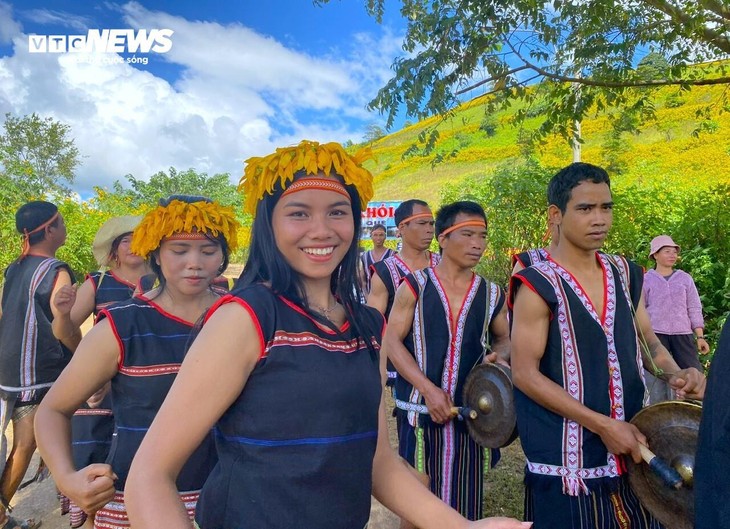 Chiêm ngưỡng núi lửa Chư Đăng Ya triệu năm tuổi ở Gia Lai - ảnh 5