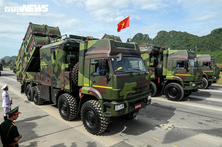 Tên lửa, xe chiến đấu 'Made in Vietnam' phô diễn sức mạnh tại buổi hợp luyện A80 - ảnh 15