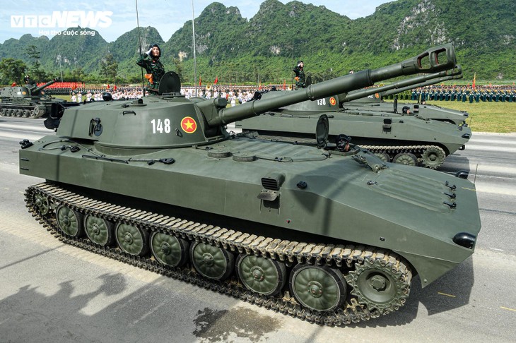 Tên lửa, xe chiến đấu 'Made in Vietnam' phô diễn sức mạnh tại buổi hợp luyện A80 - ảnh 4