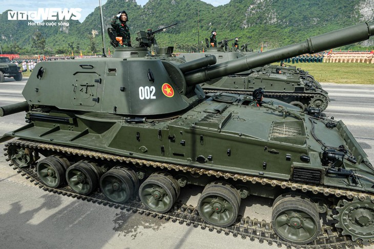 Tên lửa, xe chiến đấu 'Made in Vietnam' phô diễn sức mạnh tại buổi hợp luyện A80 - ảnh 5
