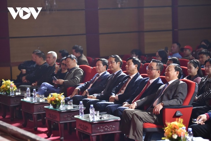 40 tác phẩm đoạt giải cuộc vận động sáng tác “Với Đảng vẹn toàn niềm tin yêu“ - ảnh 3