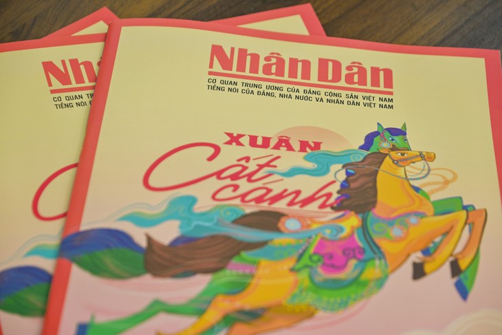 5.000 tờ báo Xuân Nhân Dân được trao tặng cho cán bộ, chiến sĩ Hải quân và nhân dân Trường Sa - ảnh 3