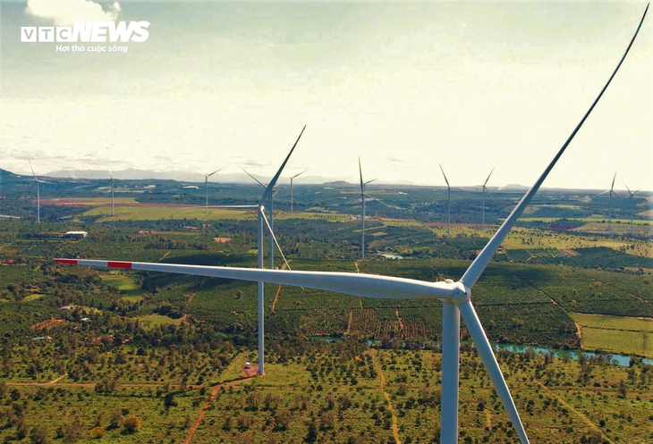 Ngắm những cánh đồng điện gió đem “lợi đơn lợi kép” cho Gia Lai - ảnh 10
