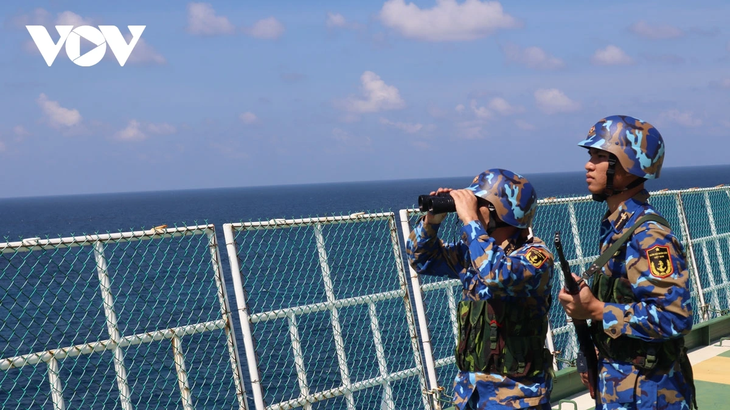 Hải trình mang mùa Xuân đến các nhà giàn DK1 - ảnh 13