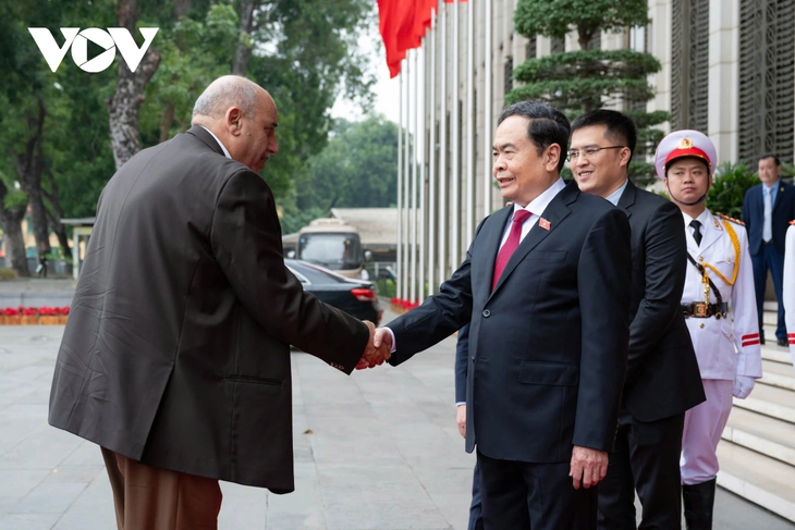 Chủ tịch Quốc hội chủ trì lễ đón và hội đàm với Chủ tịch Hạ viện Jordan - ảnh 1