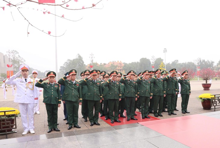 Lãnh đạo Đảng, Nhà nước vào Lăng viếng Chủ tịch Hồ Chí Minh nhân dịp Tết Bính Ngọ - ảnh 9