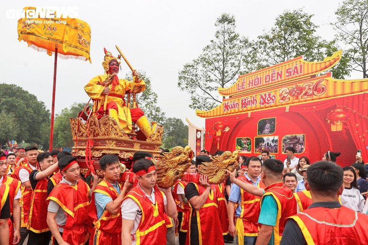 Độc đáo nghi lễ rước 'vua, chúa sống' tại lễ hội Đền Sái - ảnh 3