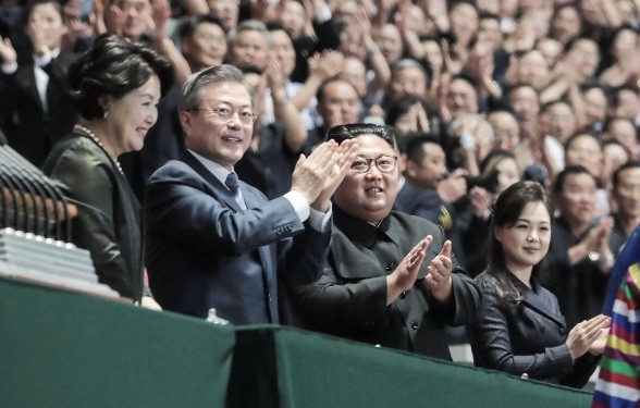 대한민국 대통령, 남북한  “70년 적대 청산하고 평화 큰걸음 딛자“ - ảnh 1