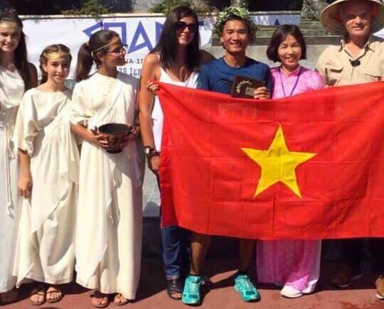 Người Việt Nam đầu tiên hoàn thành giải siêu marathon - ảnh 1