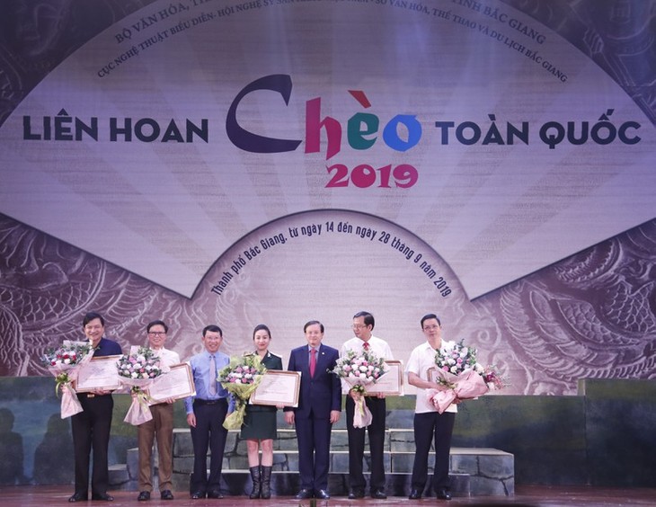 Bế mạc Liên hoan Chèo toàn quốc 2019: Đưa nghệ thuật truyền thống gần hơn với công chúng - ảnh 1