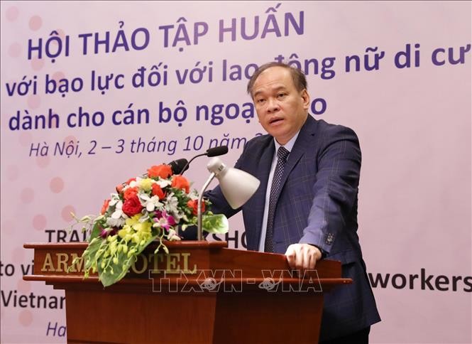 Hỗ trợ, bảo vệ quyền của người di cư, đặc biệt là lao động nữ di cư bị bạo lực - ảnh 1