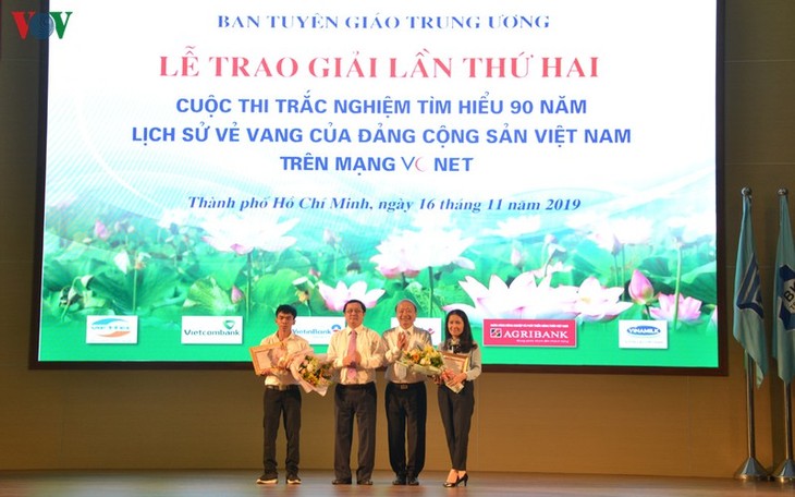 Trao giải Cuộc thi trắc nghiệm “Tìm hiểu 90 năm lịch sử vẻ vang của Đảng Cộng sản Việt Nam” - ảnh 1