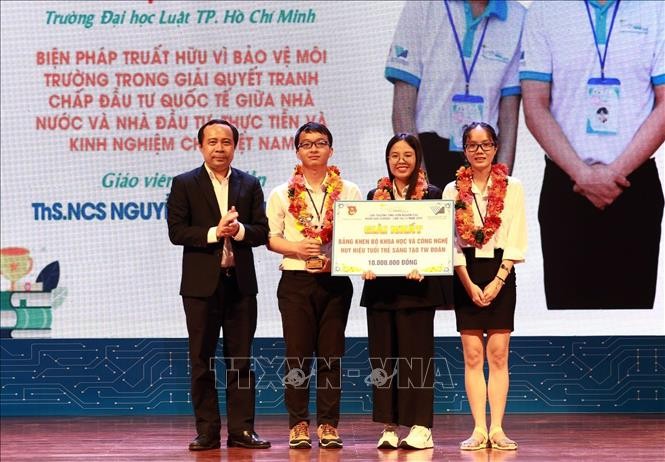 Trao giải thưởng Sinh viên nghiên cứu khoa học Euréka - ảnh 1