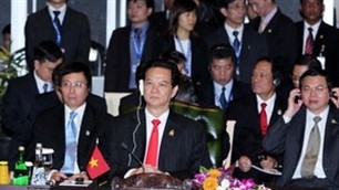 Vietnam memberikan sumbangan pada suksesnya KTT  ASEAN  19. - ảnh 1