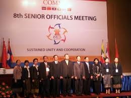 Konferensi ke-8  pejabat tinggi negara-negara Sub kawasan Sungai Mekong  di kota Hanoi. - ảnh 1