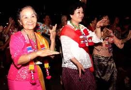 Tari Lam Vong dalam malam Carnaval Ha Long - Quang Ninh  2012. - ảnh 1