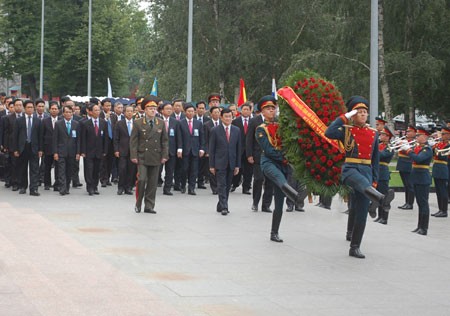 Hubungan Vietnam-Federasi Rusia: Kemiitraan yang mantap dan saling mempercayai - ảnh 3